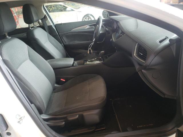 Photo 5 from auction – 2018 BUICK REGAL TOUR with VIN W04GU8SX8J1100378