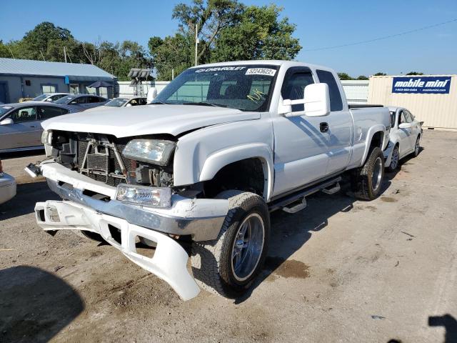 Photo 2 from auction – 2004 CHEVROLET SILVERADO with VIN 1GCEK19TX4E323886