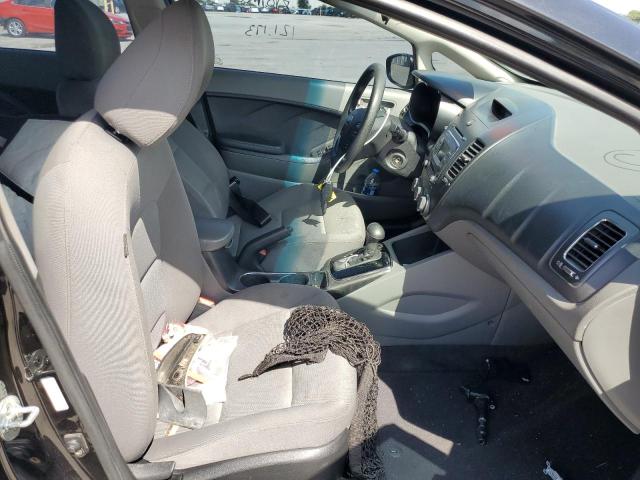Photo 5 from auction – 2017 KIA FORTE LX with VIN 3KPFK4A78HE040319