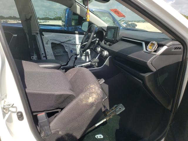 Photo 5 from auction – 2019 TOYOTA RAV4 LE with VIN 2T3H1RFV2KC030933