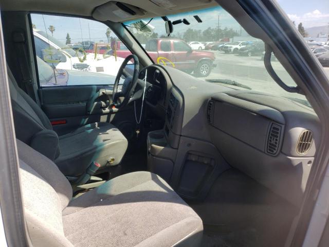 Photo 5 from auction – 2004 CHEVROLET ASTRO with VIN 1GNDM19X04B102363
