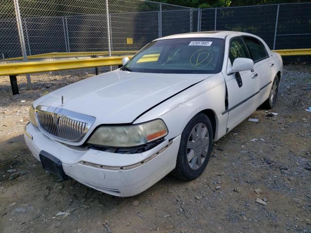 Photo 2 from auction – 2003 LINCOLN TOWNCAR with VIN 1LNHM83WX3Y601620