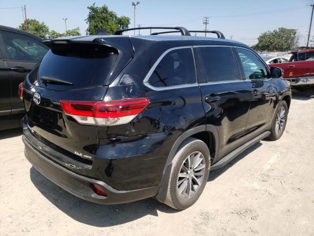 Photo 4 from auction – 2019 TOYOTA HIGHLANDER with VIN 5TDJZRFH5KS918113