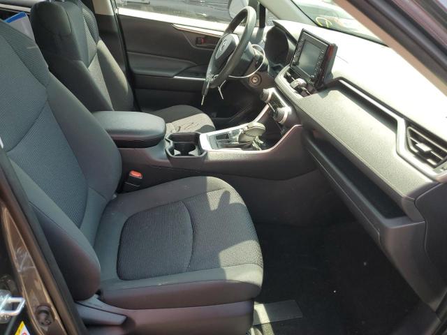 Photo 5 from auction – 2019 TOYOTA RAV4 LE with VIN JTMG1RFVXKD022957