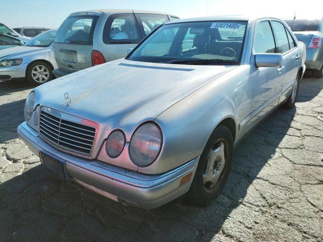 Photo 2 from auction – 1998 MERCEDES-BENZ E 430 with VIN WDBJF70F6WA684067