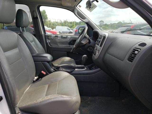 Photo 5 from auction – 2005 FORD ESCAPE XLT with VIN 1FMCU93165KD87204