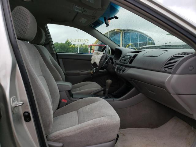Photo 5 from auction – 2004 TOYOTA CAMRY LE with VIN 4T1BE32KX4U934283