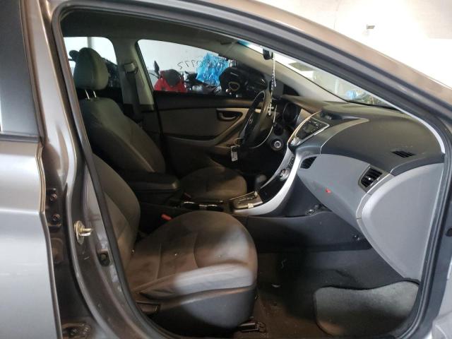 Photo 5 from auction – 2012 HYUNDAI ELANTRA GL with VIN 5NPDH4AE0CH109366