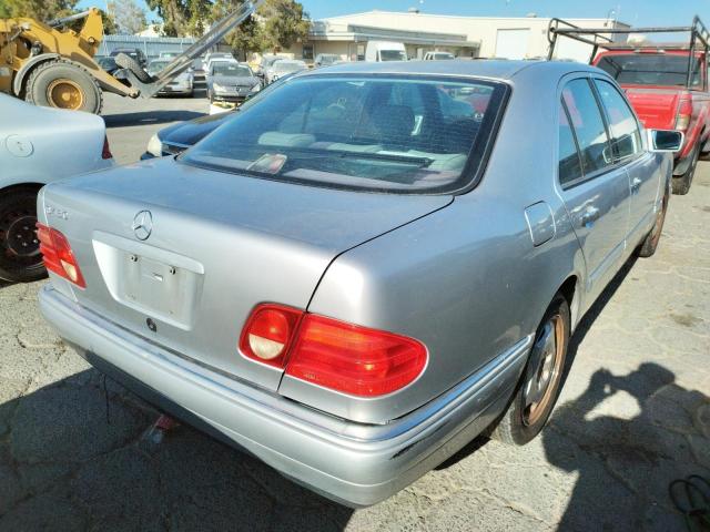 Photo 4 from auction – 1998 MERCEDES-BENZ E 430 with VIN WDBJF70F6WA684067
