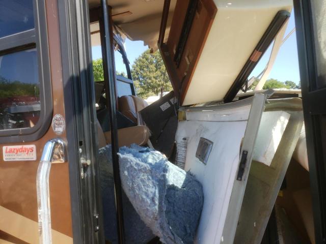 Photo 5 from auction – 2005 EXPE 38N with VIN 4UZAAHDC75CU71875