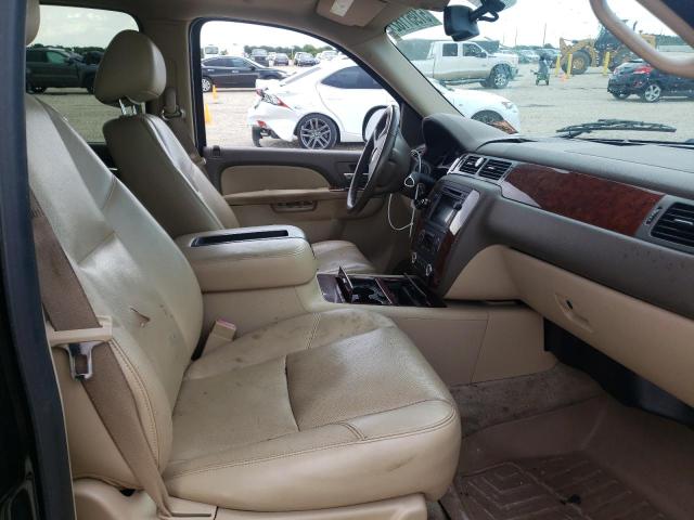 Photo 5 from auction – 2011 CHEVROLET SUBURBAN K with VIN 1GNSKKE34BR323992