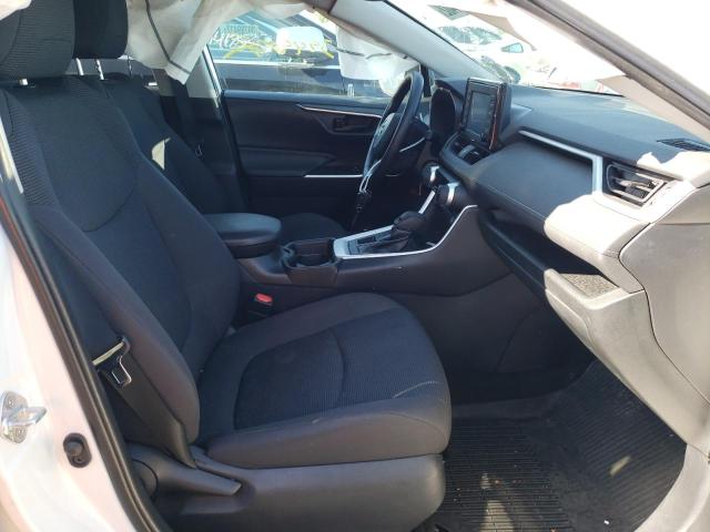 Photo 5 from auction – 2019 TOYOTA RAV4 LE with VIN 2T3F1RFV4KW069321