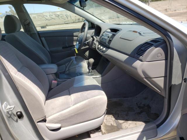 Photo 5 from auction – 2005 TOYOTA CAMRY LE with VIN 4T1BE32K95U388562