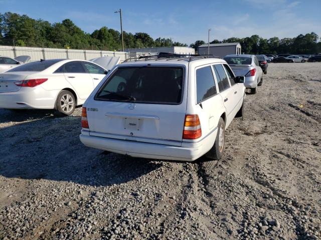 Photo 4 from auction – 1995 MERCEDES-BENZ E 320 with VIN WDBEA92E8SF309245