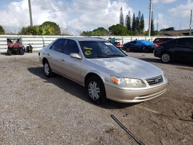 TOYOTA CAMRY CE 2000 with VIN 4T1BG22K0YU983468 - Photo from auction
