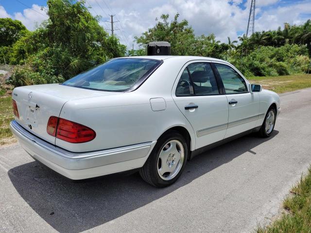 Photo 4 from auction – 1997 MERCEDES-BENZ E 420 with VIN WDBJF72F0VA471014