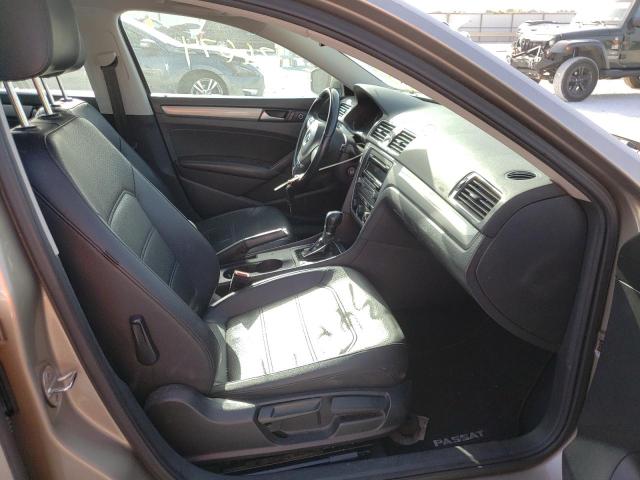 Photo 5 from auction – 2015 VOLKSWAGEN PASSAT S with VIN 1VWAT7A34FC058095
