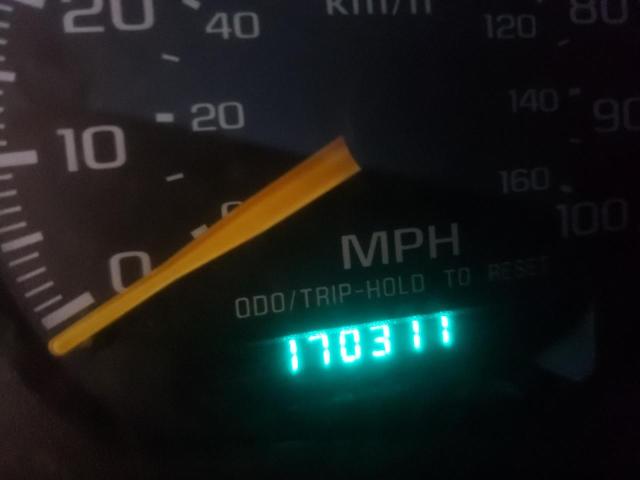 Photo 8 from auction – 2001 GMC JIMMY with VIN 1GKDT13WX12142848