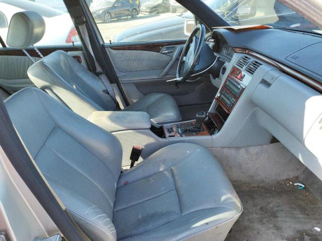 Photo 5 from auction – 1998 MERCEDES-BENZ E 430 with VIN WDBJF70F6WA684067