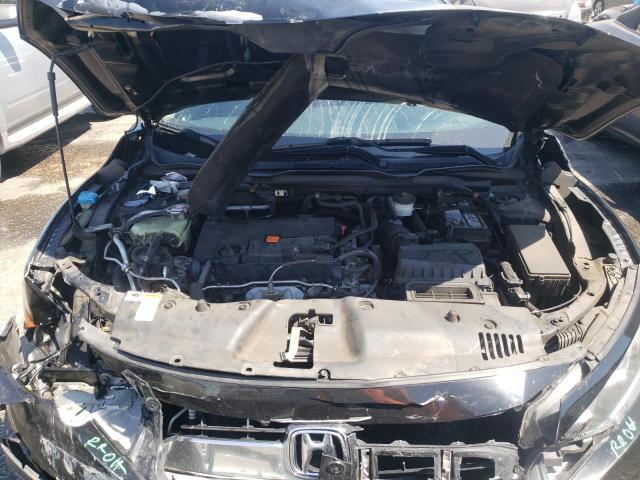 Photo 7 from auction – 2017 HONDA CIVIC LX with VIN 2HGFC2F5XHH512423