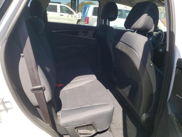 Photo 6 from auction – 2016 KIA SORENTO LX with VIN 5XYPGDA36GG079642