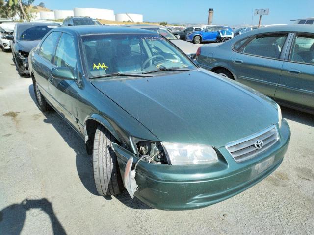 TOYOTA CAMRY LE 2000 with VIN 4T1BF22K7YU103174 - Photo from auction