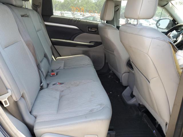 Photo 6 from auction – 2016 TOYOTA HIGHLANDER with VIN 5TDBKRFHXGS350859