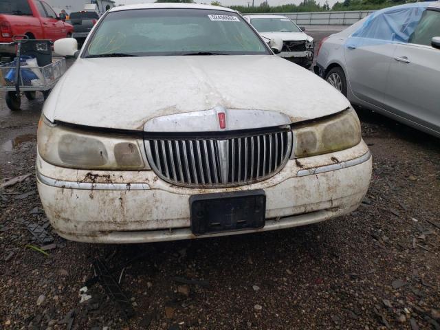 Photo 9 from auction – 2000 LINCOLN TOWN CAR E with VIN 1LNHM81W4YY887149