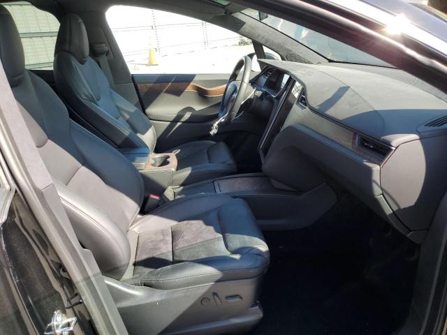Photo 5 from auction – 2020 TESLA MODEL X with VIN 5YJXCDE22LF296359