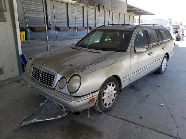Photo 2 from auction – 1998 MERCEDES-BENZ E 320 with VIN WDBJH65FXWA565743