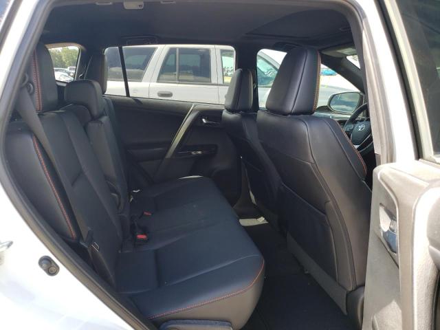 Photo 6 from auction – 2017 TOYOTA RAV4 SE with VIN 2T3NFREV0HW354721