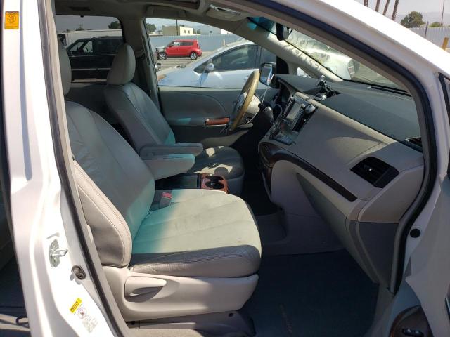 Photo 5 from auction – 2011 TOYOTA SIENNA XLE with VIN 5TDYK3DC6BS143733