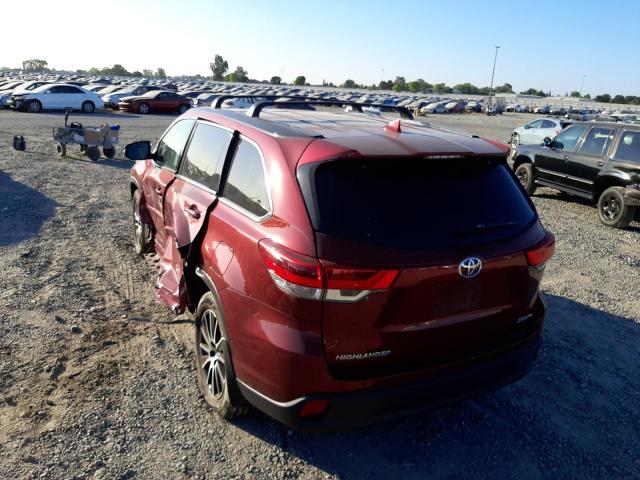 Photo 3 from auction – 2017 TOYOTA HIGHLANDER with VIN 5TDJZRFH6HS446075