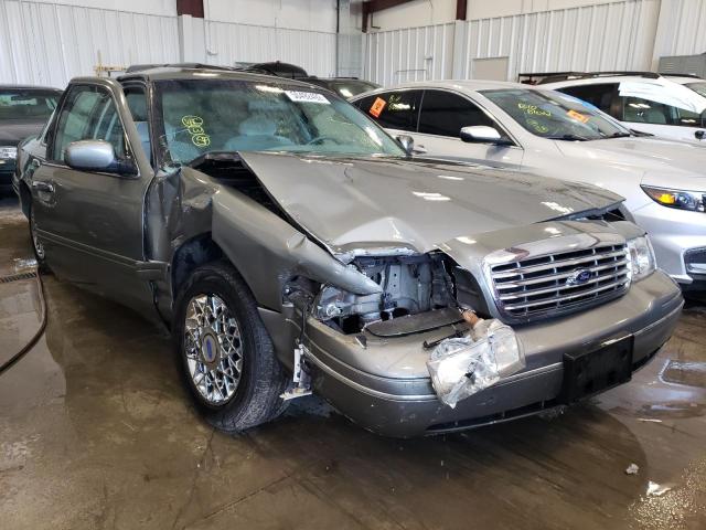 FORD CROWN VICT 2002 with VIN 2FAFP73W72X159977 - Photo from auction