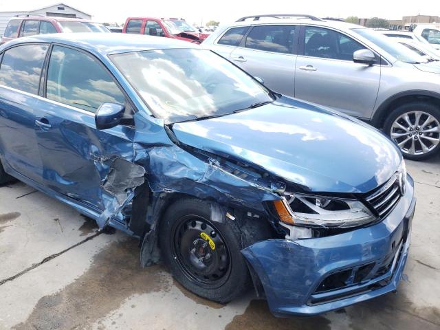 Photo 9 from auction – 2017 VOLKSWAGEN JETTA S with VIN 3VW2B7AJ9HM331331