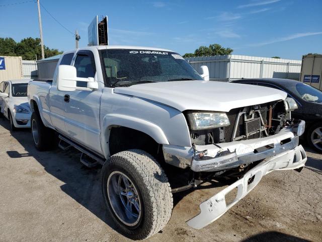 CHEVROLET SILVERADO 2004 with VIN 1GCEK19TX4E323886 - Photo from auction