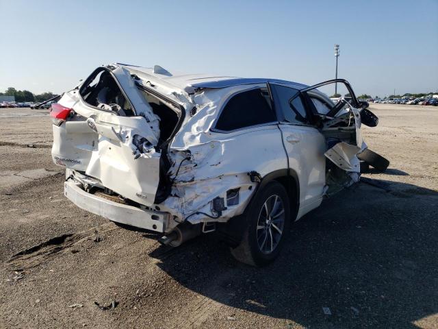 Photo 4 from auction – 2018 TOYOTA HIGHLANDER with VIN 5TDKZRFH2JS537533