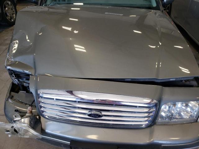 Foto 7 de la subasta – 2002 FORD CROWN VICT con VIN 2FAFP73W72X159977