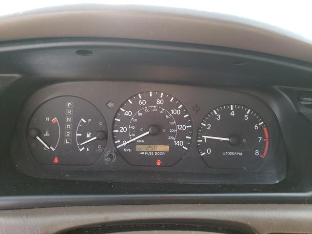 Photo 8 from auction – 2000 TOYOTA CAMRY CE with VIN 4T1BG22K0YU983468