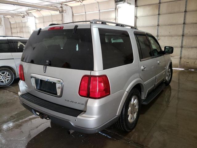 Photo 4 from auction – 2003 LINCOLN NAVIGATOR with VIN 5LMFU28R33LJ47048