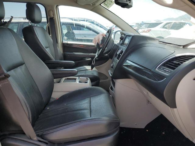 Photo 5 from auction – 2015 CHRYSLER TOWN & COU with VIN 2C4RC1BG5FR716163