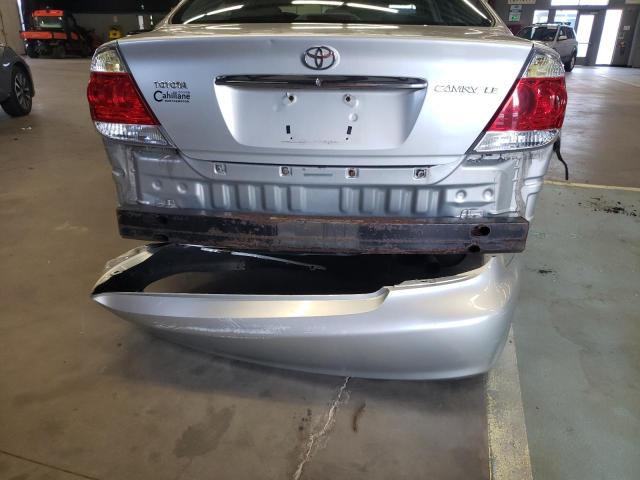Photo 9 from auction – 2005 TOYOTA CAMRY LE with VIN 4T1BE32K75U973818