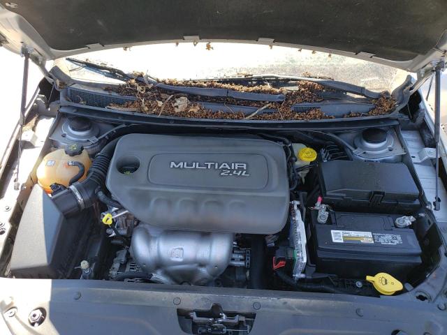 Photo 7 from auction – 2015 CHRYSLER 200 LIMITE with VIN 1C3CCCAB3FN688498