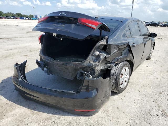 Photo 4 from auction – 2017 KIA FORTE LX with VIN 3KPFK4A78HE040319