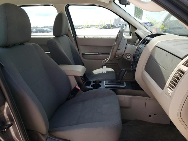 Photo 5 from auction – 2011 FORD ESCAPE XLS with VIN 1FMCU0C74BKB03189