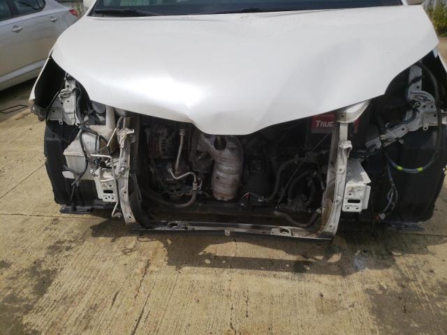Photo 9 from auction – 2018 TOYOTA SIENNA XLE with VIN 5TDYZ3DC7JS904750