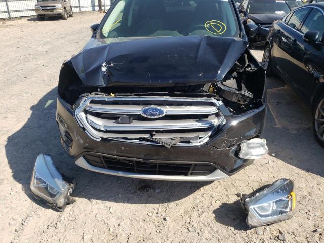 Photo 9 from auction – 2017 FORD ESCAPE SE with VIN 1FMCU9GD5HUB71616