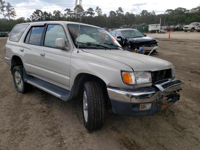TOYOTA 4RUNNER SR 2000 with VIN JT3GN86R2Y0149997 - Photo from auction