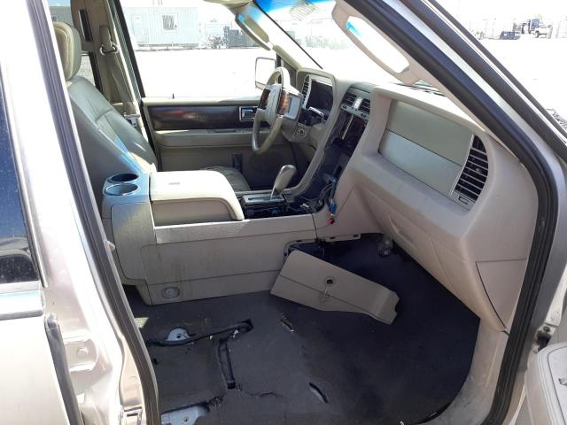 Photo 5 from auction – 2007 LINCOLN NAVIGATOR with VIN 5LMFU275X7LJ06940