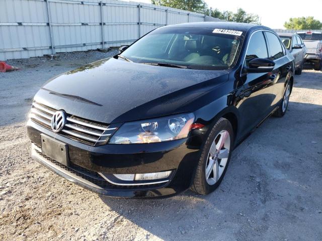 Photo 2 from auction – 2015 VOLKSWAGEN PASSAT S with VIN 1VWAS7A33FC121366